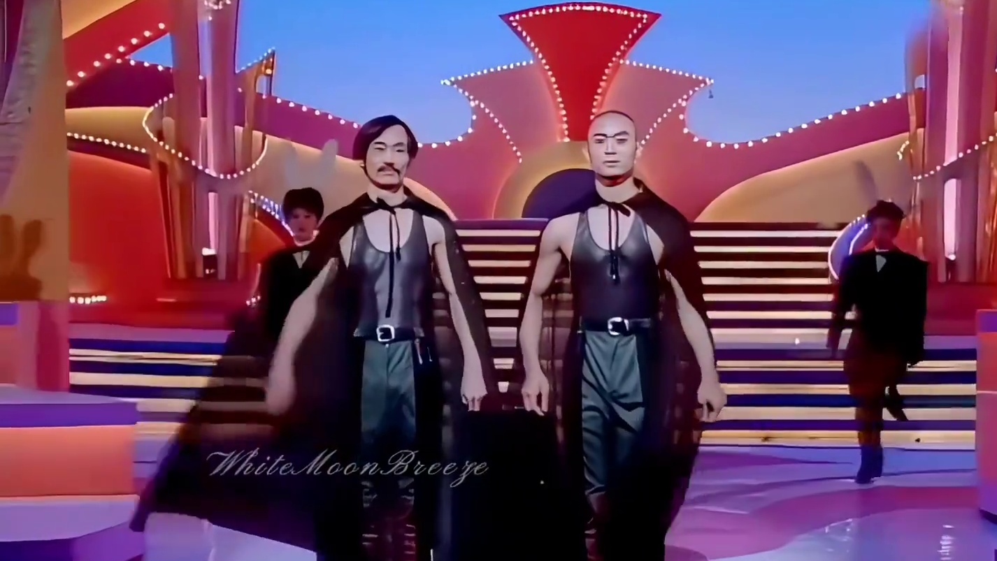 到底他俩谁是大哥 美男子舞蹈第一集跟粉丝打声招呼