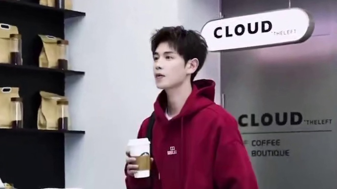 哈哈哈哈哈哈因为什么不想回去好难猜哦村里都传开了吧？不过不想回去就不回去吧 ​​​