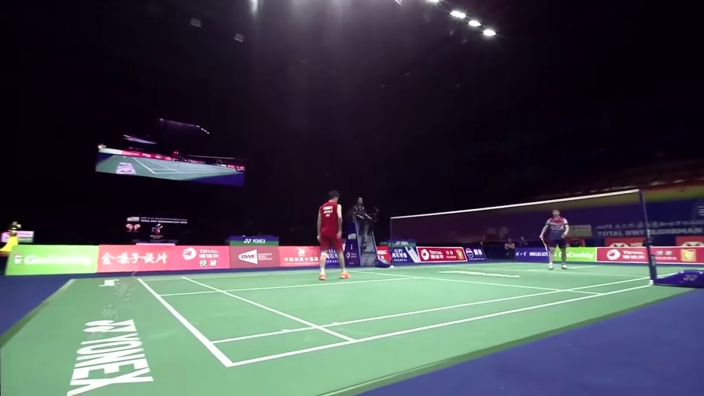 将巅峰桃田打到单局5分的超级惨案！石宇奇伤病前到底多么生猛！ 中国队时隔两年重新将苏杯夺回，更多的斜