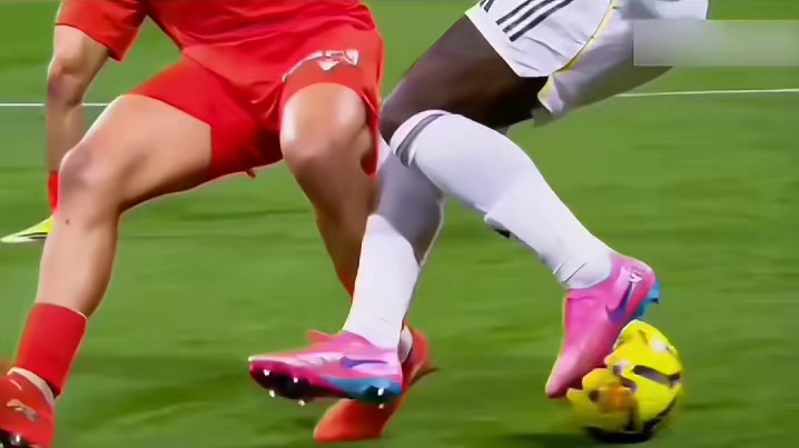 小熊的造点本能！小熊的造点大师#足球