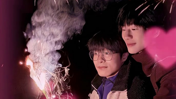 不知道，反正Ani的头像很“曼妙 #