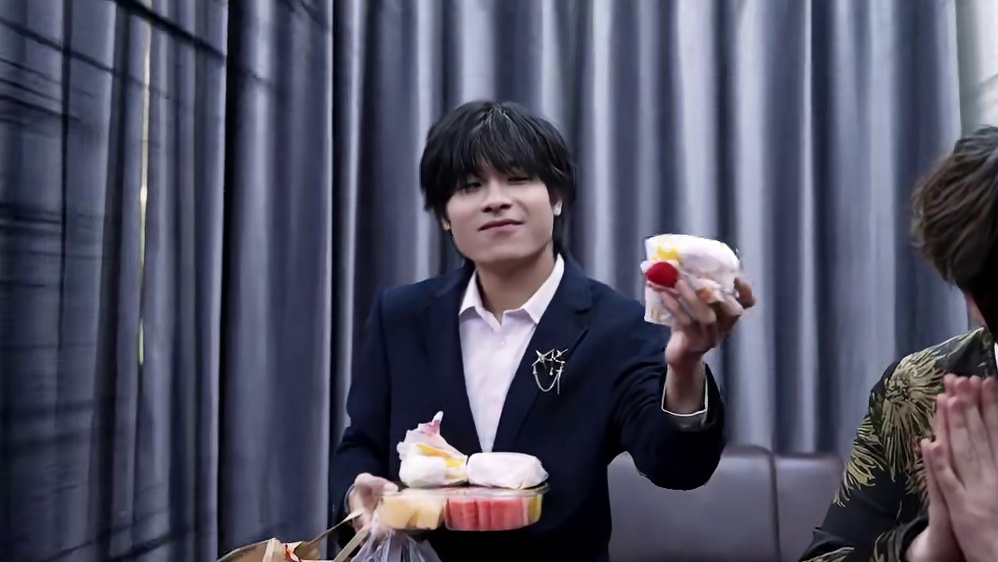 大年初四，S酱特邀eStar.Ani与狼队.shen重现经典《四大皆空》，陪大家开心过大年 
“