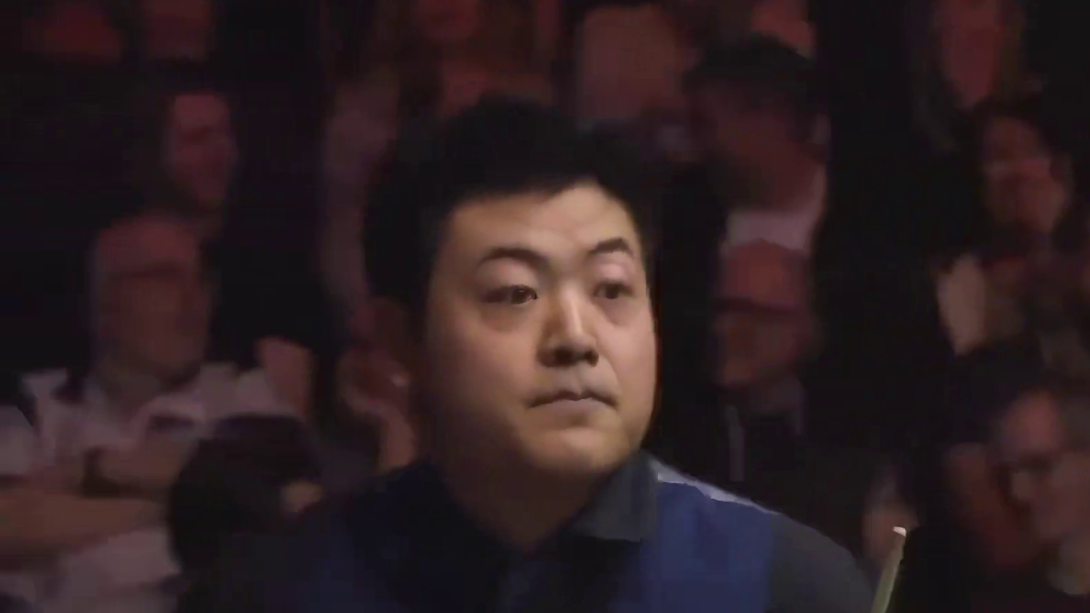 绝杀一刻让全场沉默！梁文博一杆击球，让奥沙利文都看不明白了