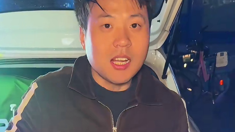 用10个小恐龙换来的无声珍珠奶茶！老板越来越开朗啦