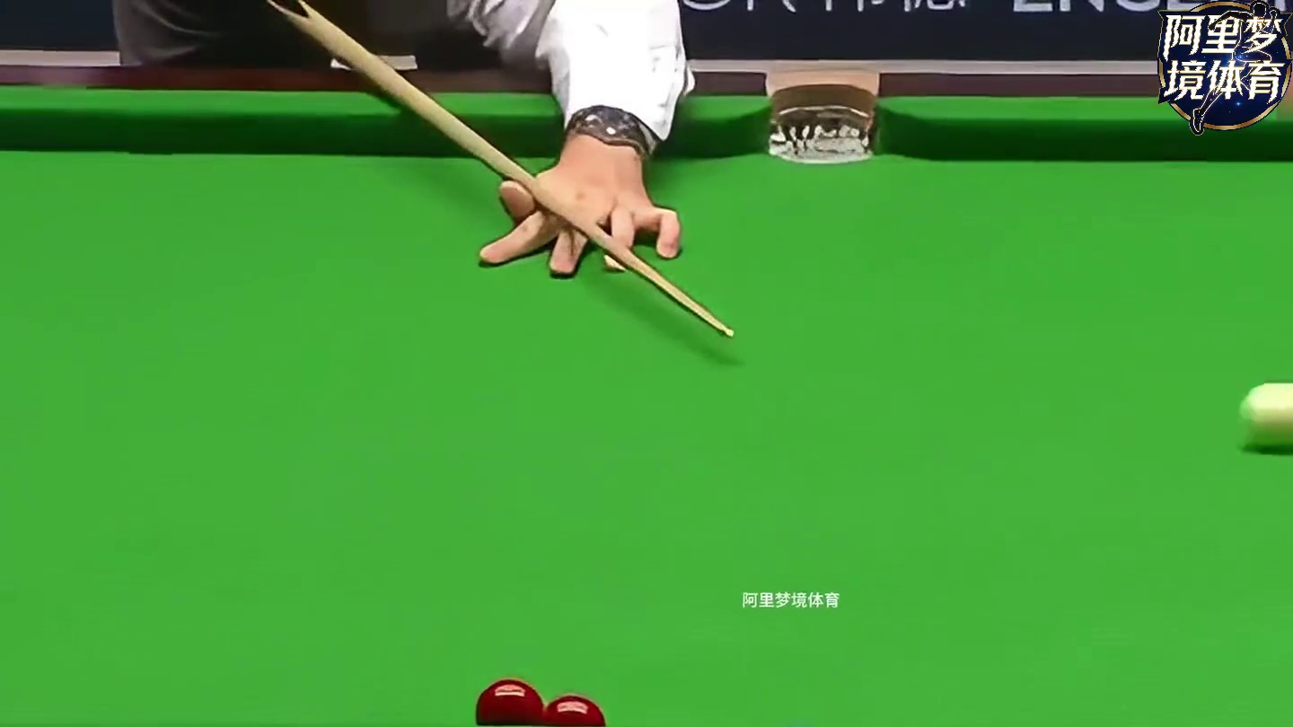 斯诺克最具争议判罚，二师兄当场上演“法术”