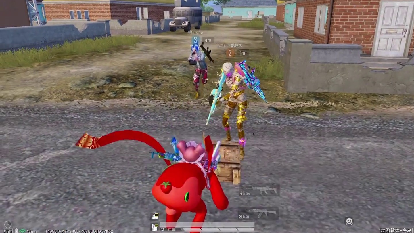 打人是打不到的，护食抢物资还是很快的哈哈哈