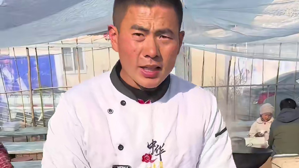 山东大集最干净的炒菜摊 麻辣鸡珍20一份太划算了