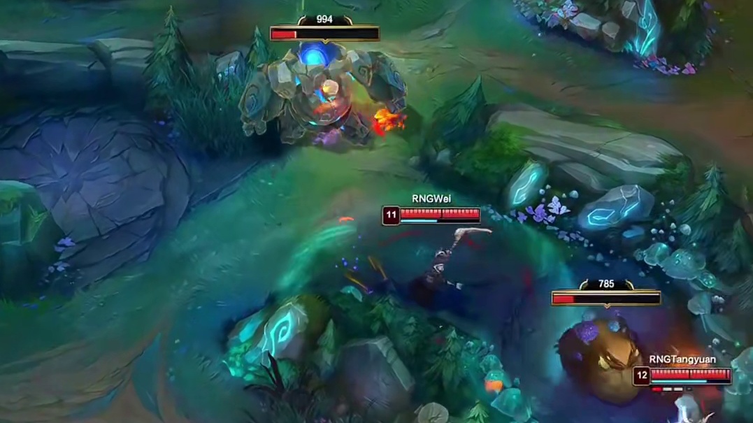 左手的永恩跟销户有点臭味相同