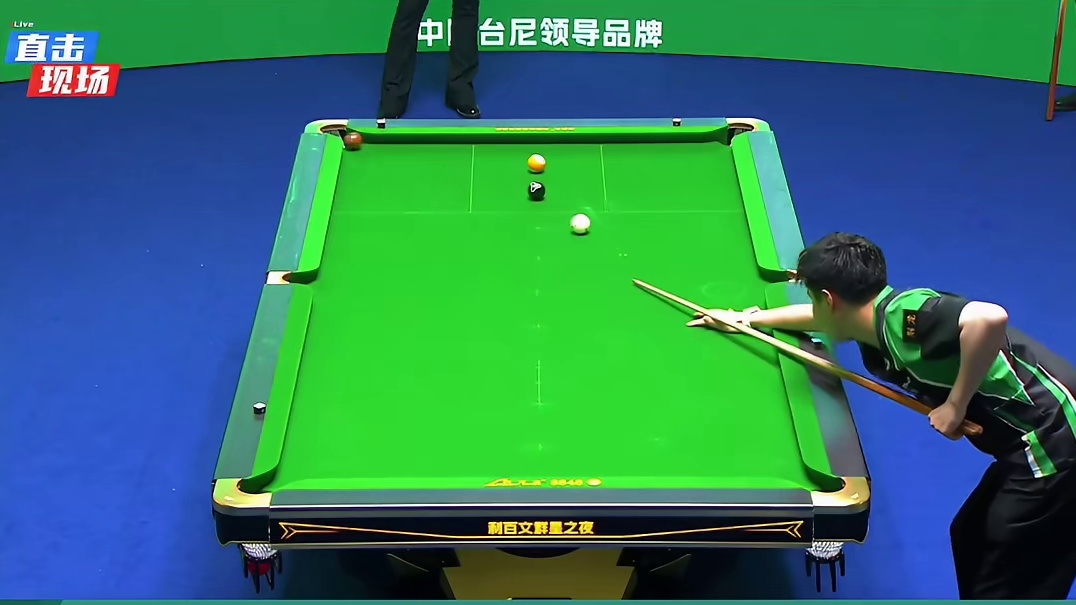 利百文群星时刻上演台球综艺，九球蛇彩大比拼