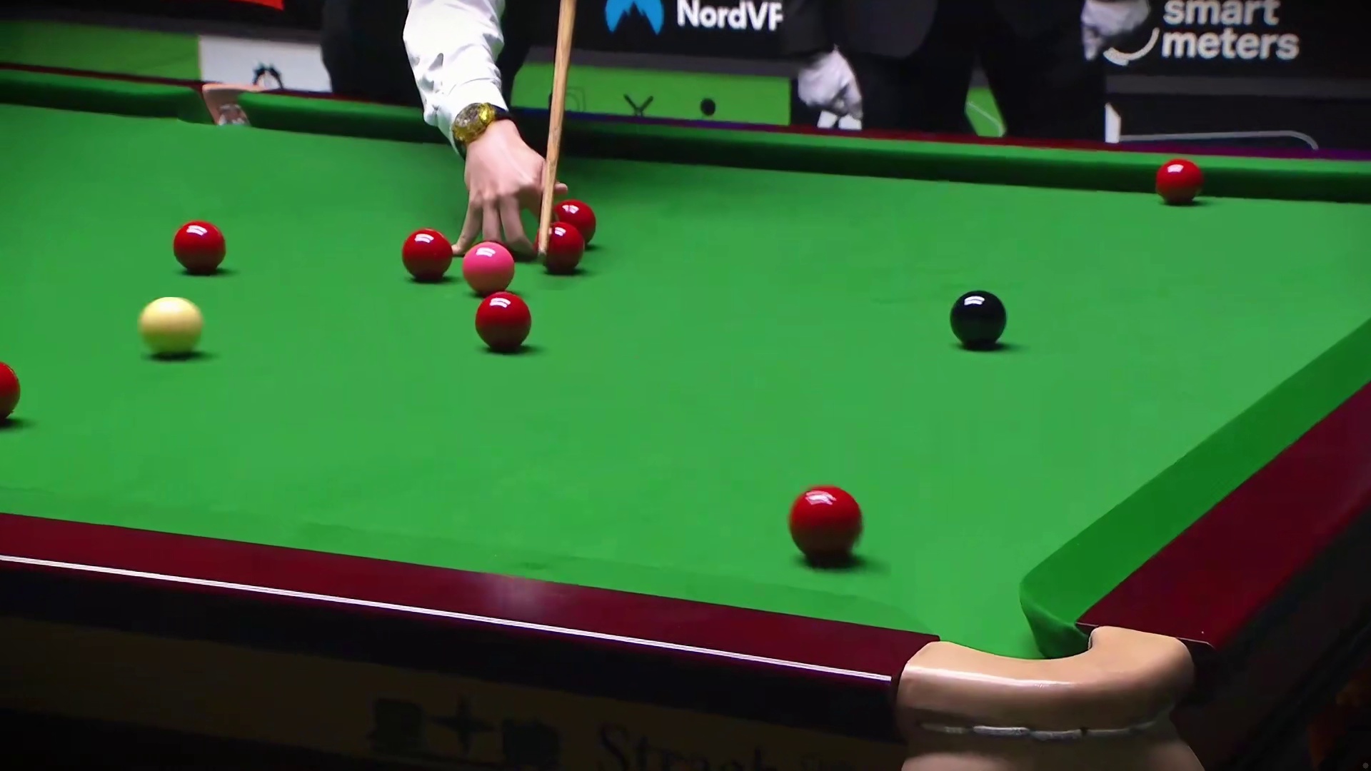 最新比赛：赵心童变态准度“暴打”希金斯，狂轰破百剑指第六冠