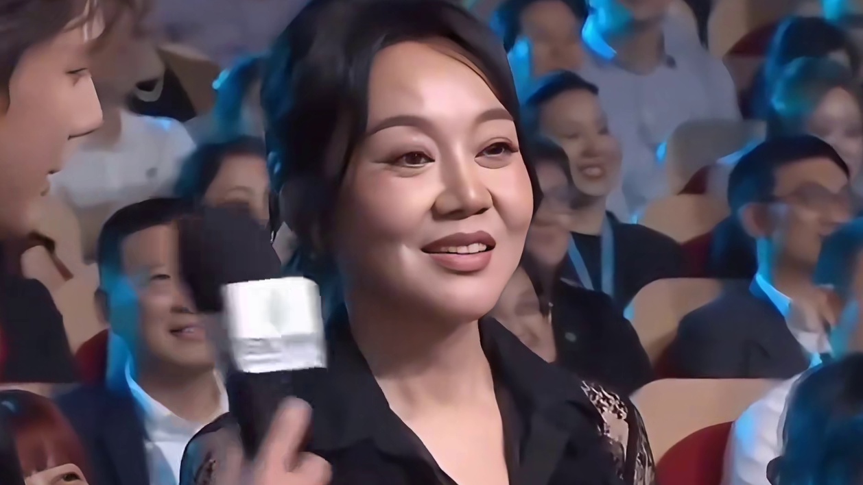 当闫妮接受采访被问清醒吗？