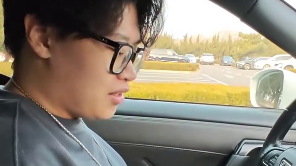 兄弟们，我开上真的GTR了！！！