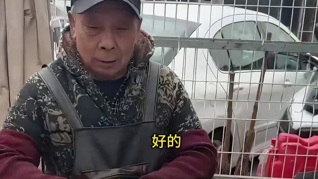 重庆街头偶遇7块一大盆的凉面！！这份量实在太足了！！