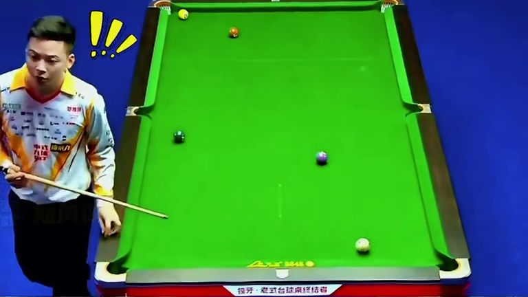 郑肖淮秀出的铅笔跳 遭遇裁判的判罚 一杆清台