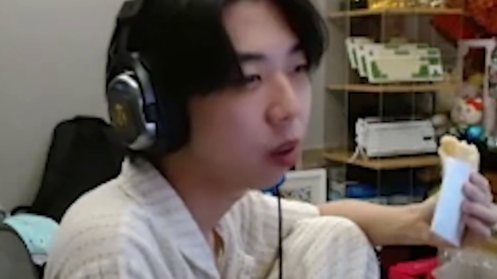 XDD如何追到皮皮的？聊跟皮皮第一次吃饭尴尬！皮皮只是笨！