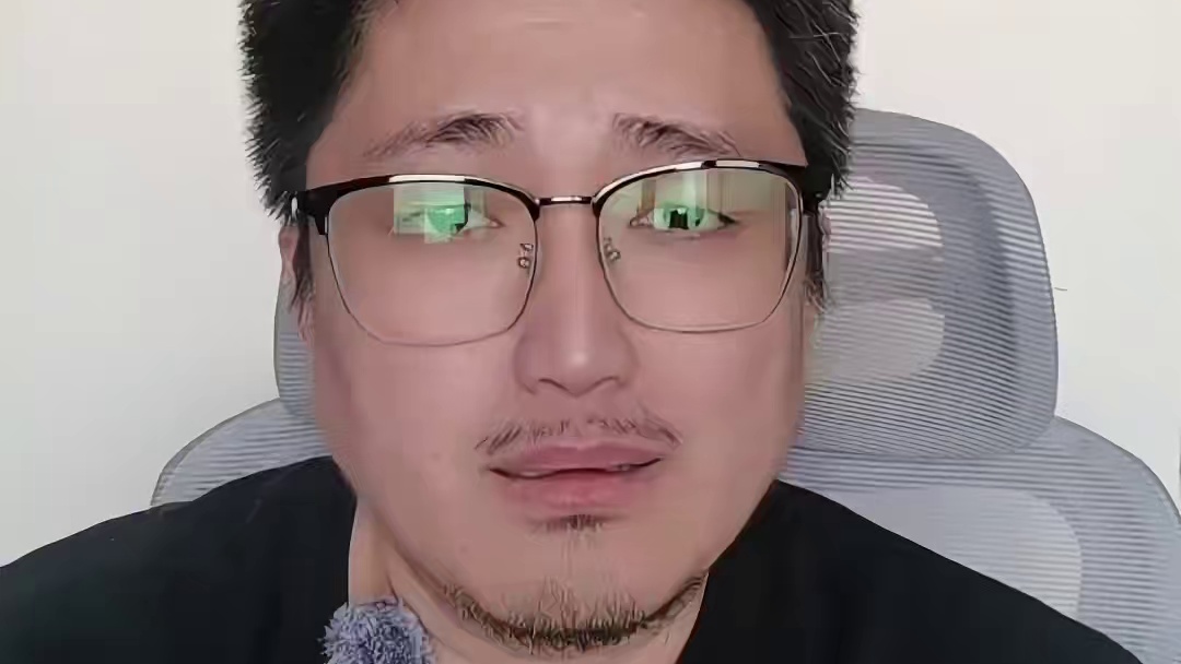 大鳄在刷宝手游中再选射箭职业 大鳄对拉弓射箭是真爱啊