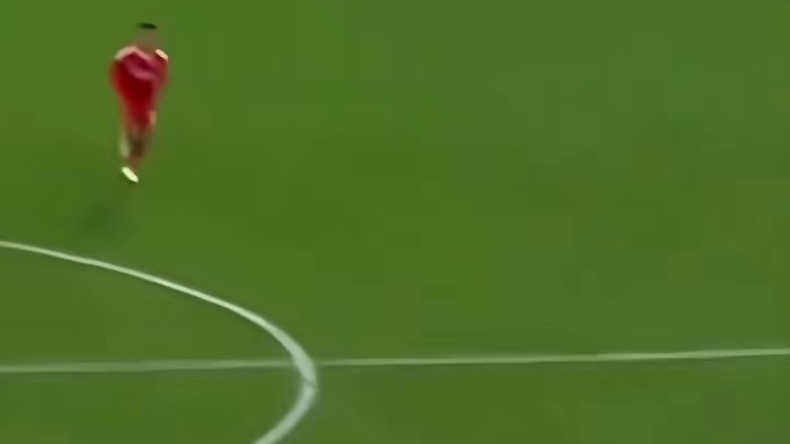 维尼修斯建功皇马强势晋级欧冠十六强