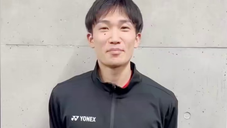 从目前的线索来推理，桃田很大几率会参赛