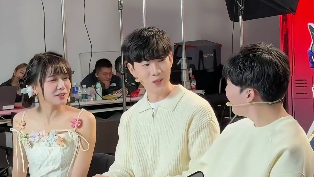 Theshy训练赛爆料TheshyRookie幕后花絮  ​​​