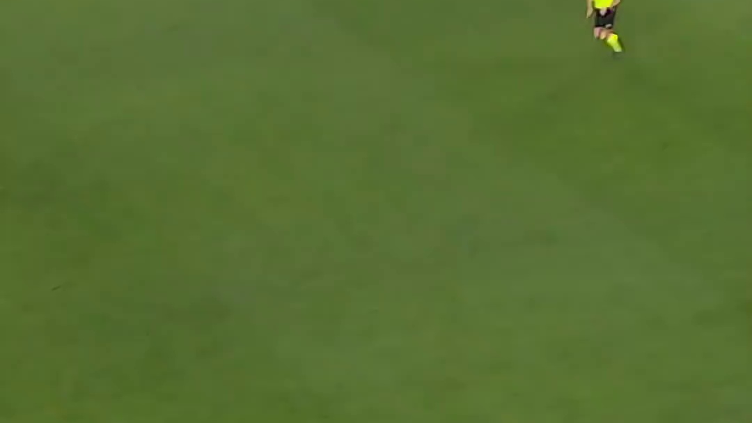 看我接二连三的过人无敌