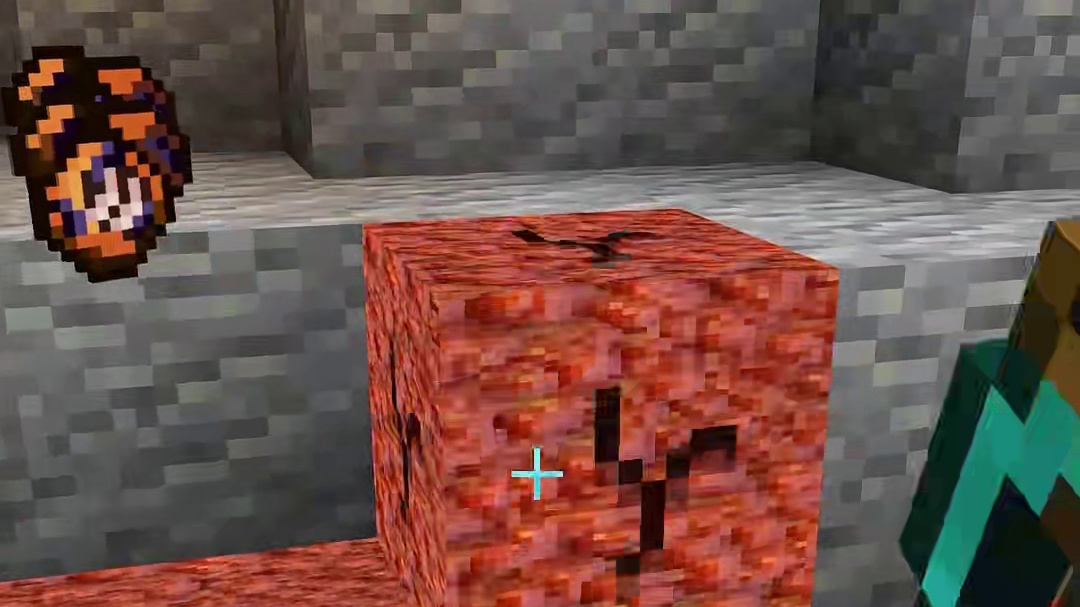 武器是活的？缠在了手上？ 模组：更多枪-活体武器