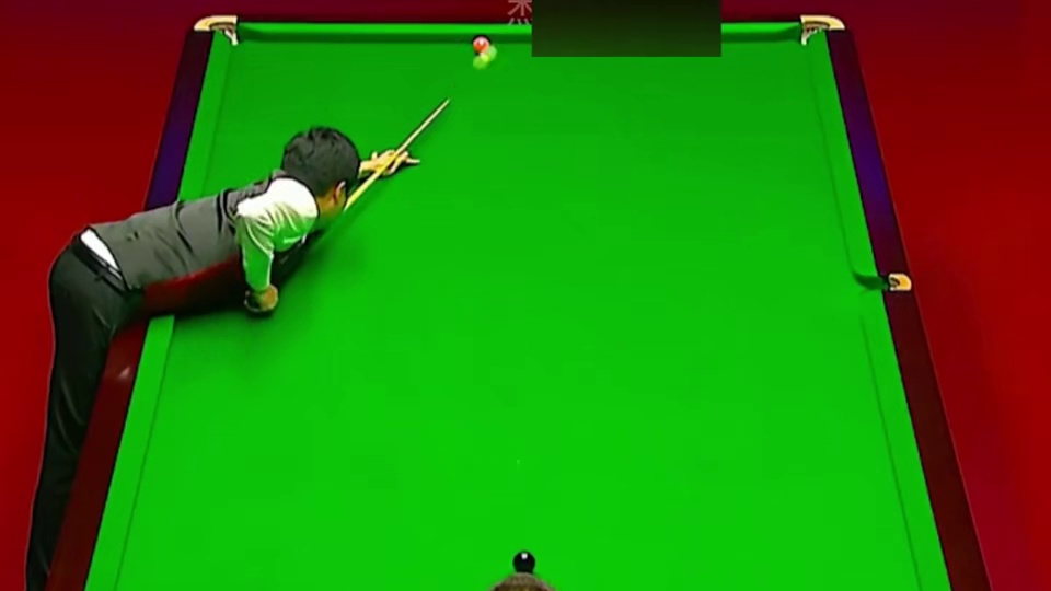 丁俊晖刁钻斯诺克锁死台面，对手破防爆粗看呆裁判