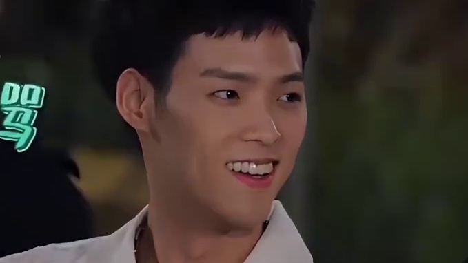 黄景瑜行走的人间梗王