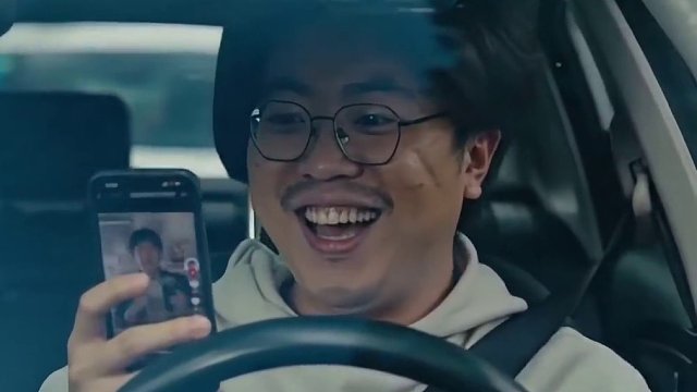 以后看到狂魔哥这种人，就给他多喝点