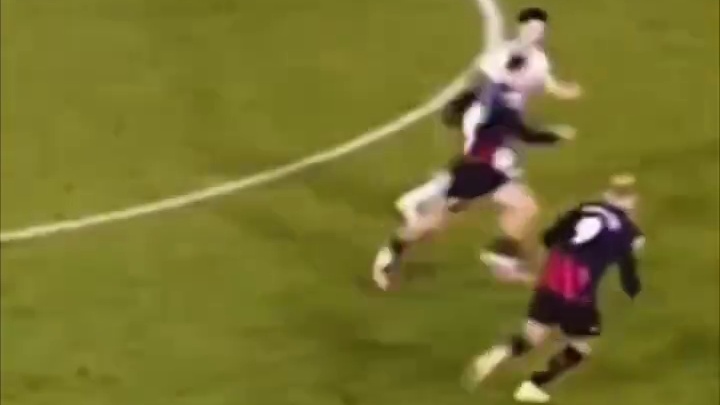 助攻的快乐，丝毫不输进球！#足球