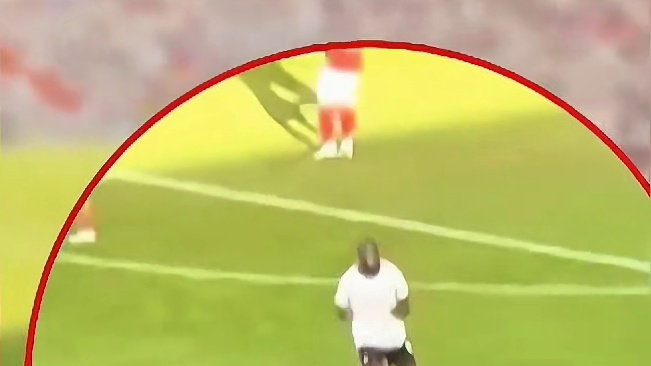 这就给您表演个原地后空翻，接稳了啊