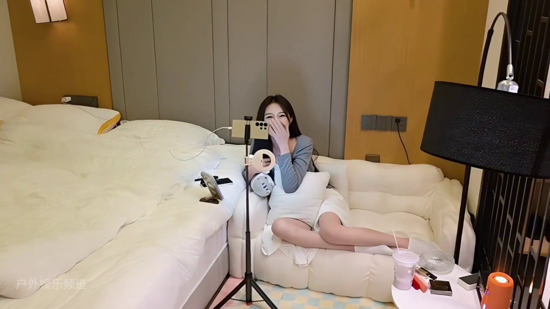 乔鹿鹿太骚了！欢迎光临～贵宾一位！