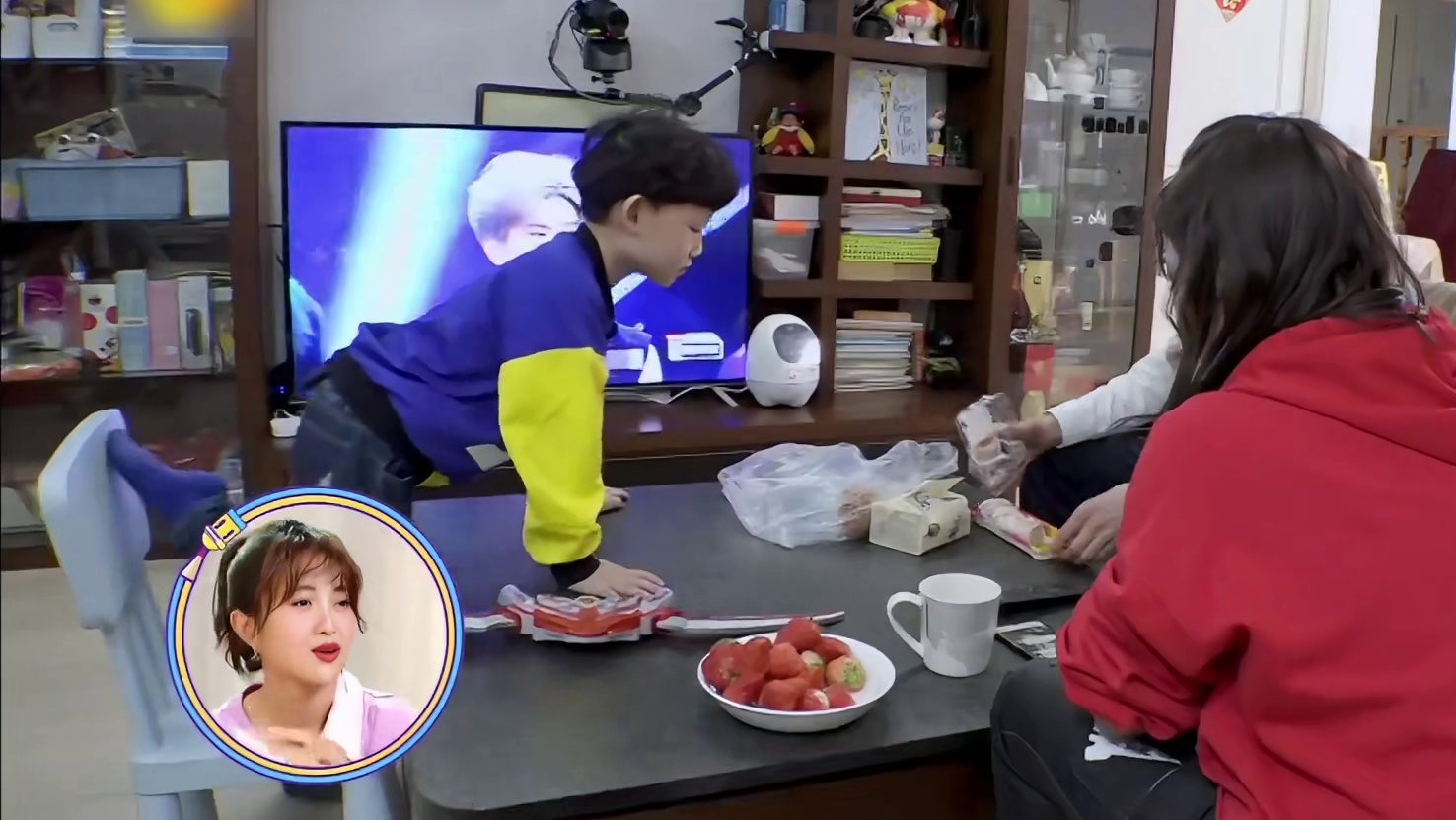 90后父母简直太难带了，东北妈妈反向带娃，主打一个不能苦自己