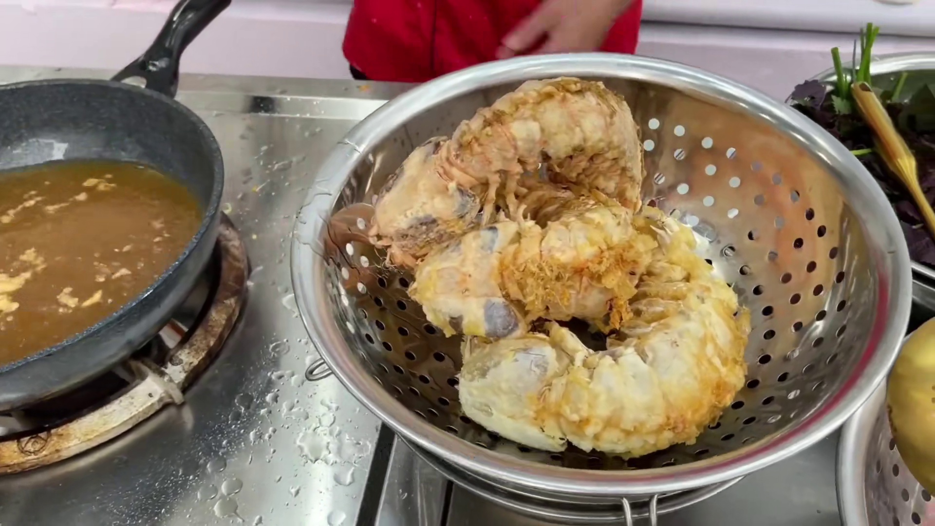 螳螂虾做为皮皮虾中的劳斯莱斯，是在太过瘾。