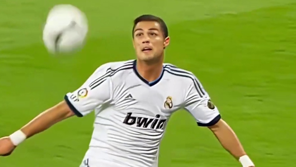 一个高空停球，要观察到多少内容 #足球