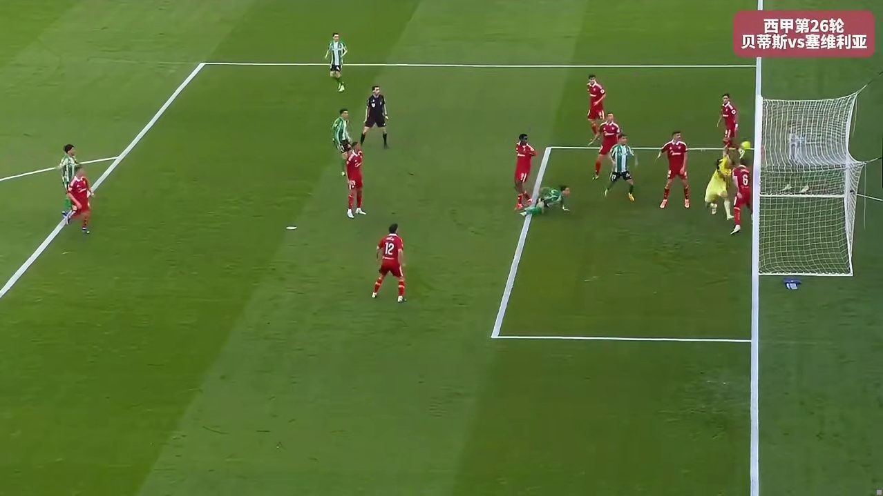 为了能踢世界杯拼了！精彩倒钩破门，震撼全场#足球