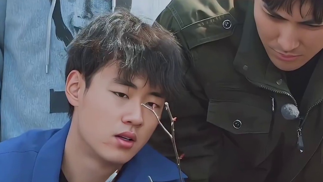 这就是学霸和学渣的区别吗，学霸已经落笔了，学渣还在审题