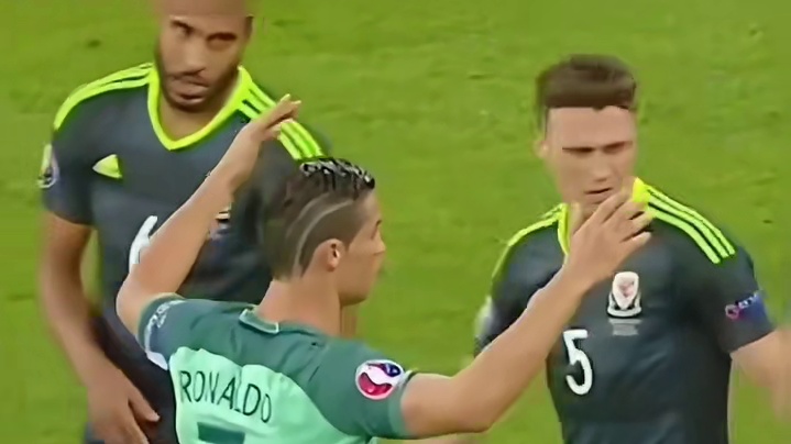 角球防守C罗是不是很紧张