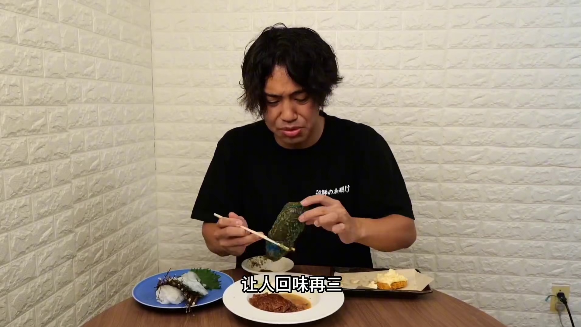 被称为鱼王的苏眉鱼，一条200多斤，直接让你的钱包掏空。
