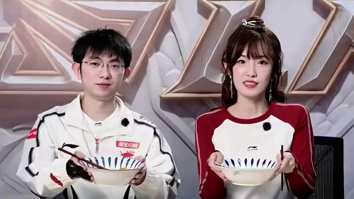 大家想看的元宵节吃播来啦 ：Jiejie你刷野的时候小心点