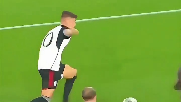 足球史上最丑陋的帽子戏法！空门不进 点球不进，最后却封神了 #足球