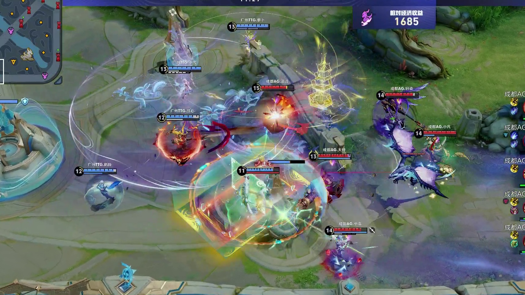 大帅苏烈闪现二技能推回两人，AG击杀对面三人