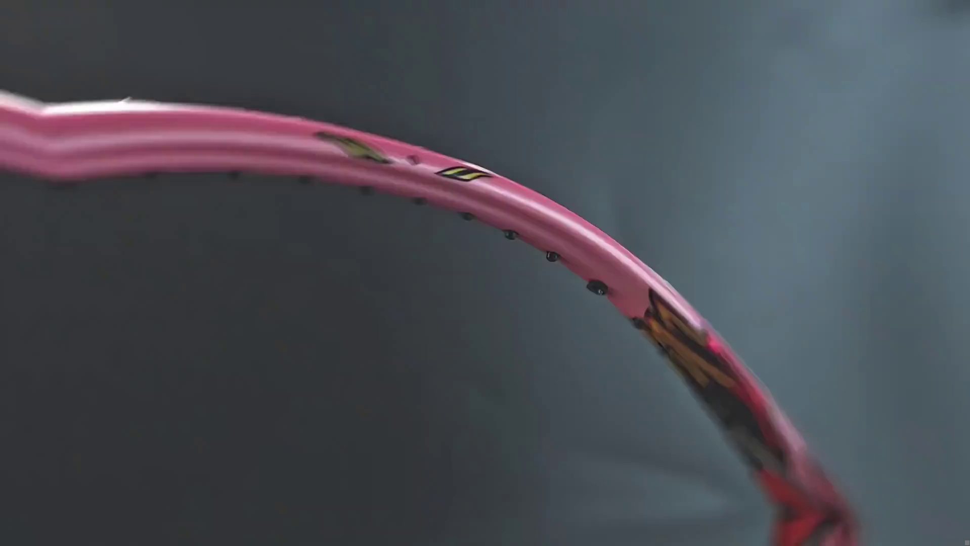 全网首发VICTOR神速99 中羽开箱图赏 惊蛰时节，天雷滚滚，石破天惊。当万物应声而动、锋芒初露