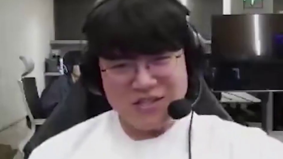 Gumayusi离队后居然不太敢叫Bang本名 别这样啊 相信大家都不介意的 #