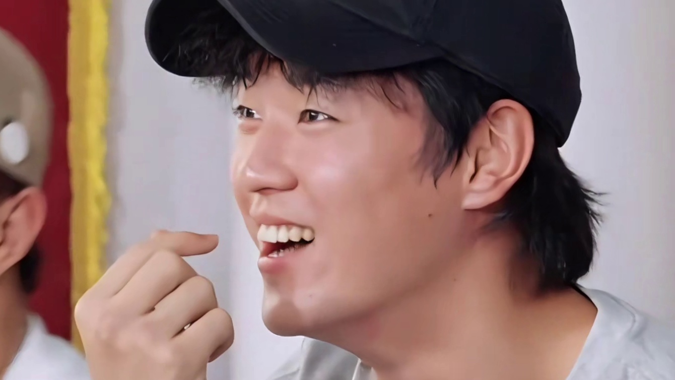 老师《我的人中痒痒的》 少熙真的太搞笑了