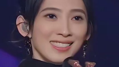 五年前去戴佩妮现场，接话筒那大哥又来了，唉，还是失去了灵魂