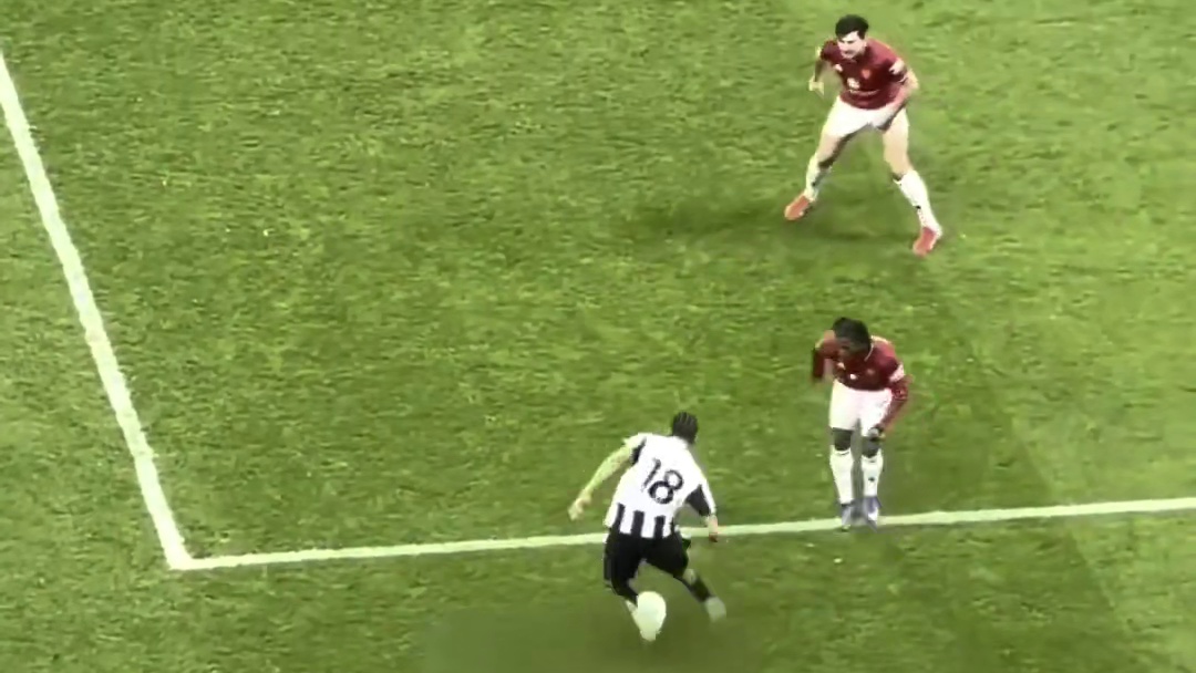 一球成名！奥苏拉一条龙内切世界波绝杀，十人纽卡#足球