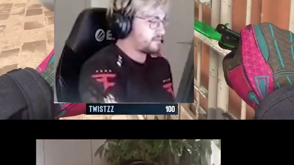 气笑了，总监最后时刻放弃抵抗打字拼刀！