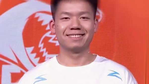 在受人欺负的时候听见水手说：拿上宠儿QBZ的时候这个残局就有了