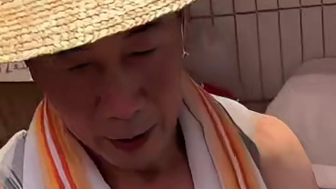 花不到10块挑战在成都街头能吃到多少种挑挑美食