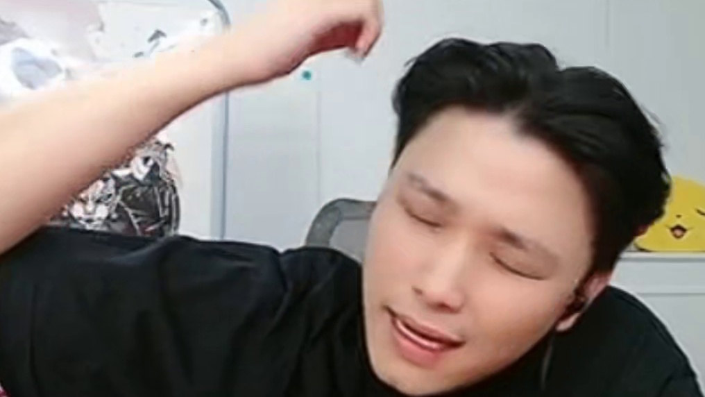 穿越火线席位制是否挣米 白鲨和石头给你答案。#CF流浪地球联动 #流浪地球2